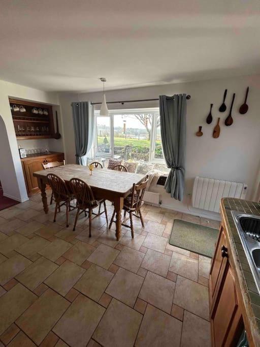 Wooden Cottage With Lake View Enniskillen Esterno foto