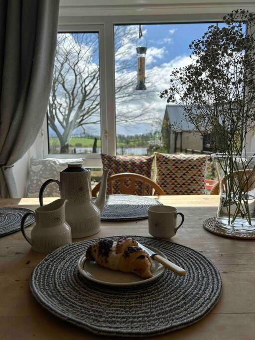 Wooden Cottage With Lake View Enniskillen Esterno foto