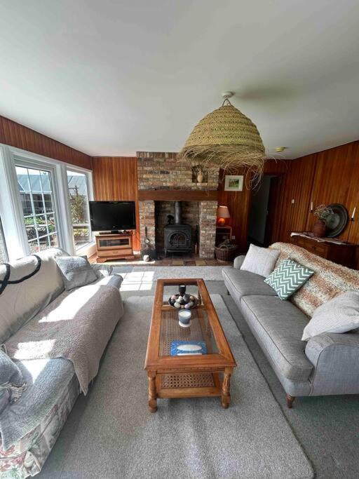 Wooden Cottage With Lake View Enniskillen Esterno foto